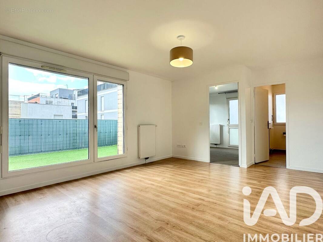Photo 1 - Appartement à LA COURNEUVE