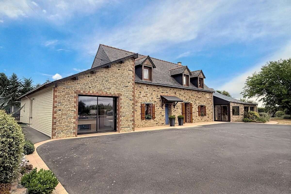À vendre  Propriété de caractère avec grange d'exception à Vallons de l'erdre - photo 14