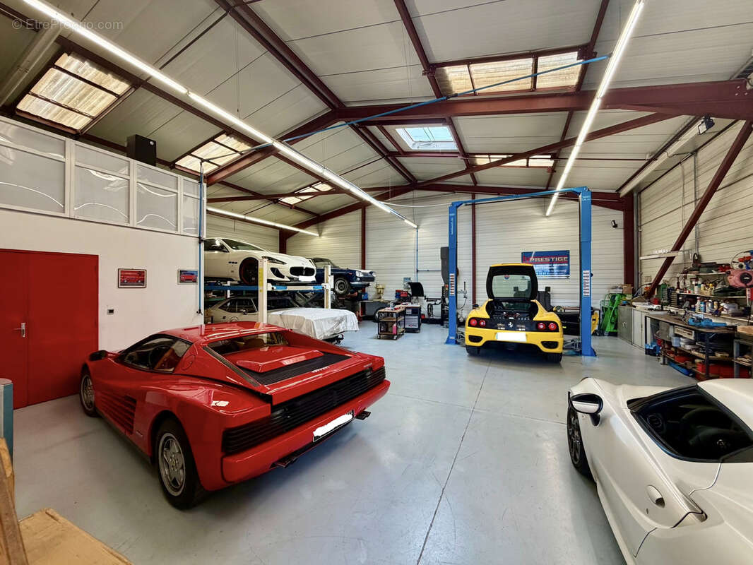 Vente hangar (2005) de 260 m2 avec espace de repos, sur terrain de 733 m2 GOUHENANS - photo 3