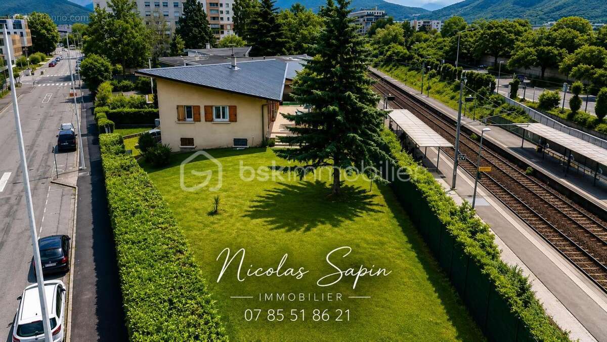 Maison à ECHIROLLES