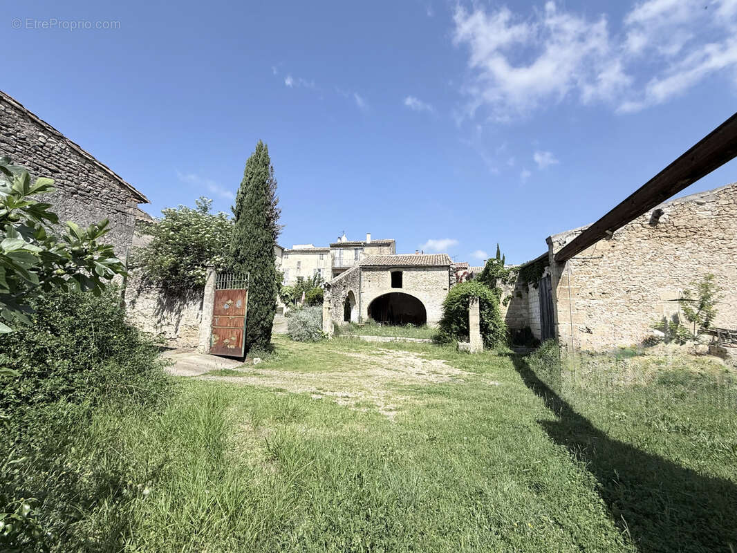 Maison à GALLARGUES-LE-MONTUEUX