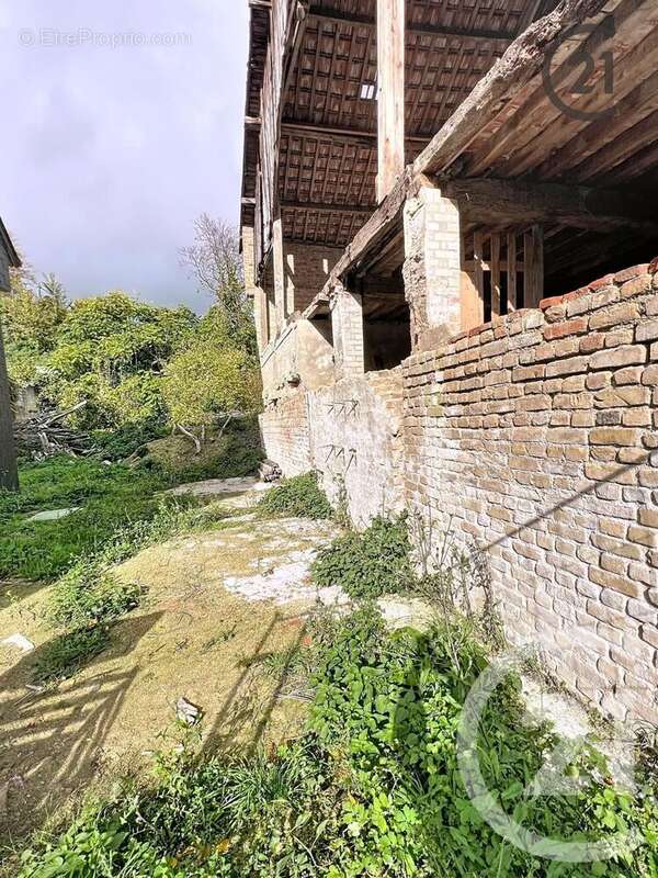 Terrain à CHATEAU-PORCIEN