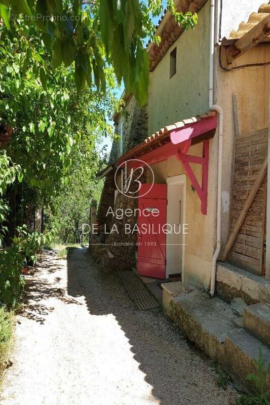 Maison à SAINT-MAXIMIN-LA-SAINTE-BAUME