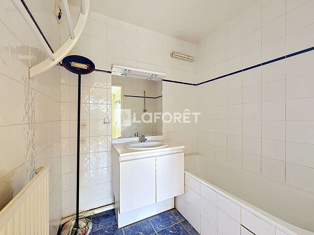 Appartement à LEVALLOIS-PERRET
