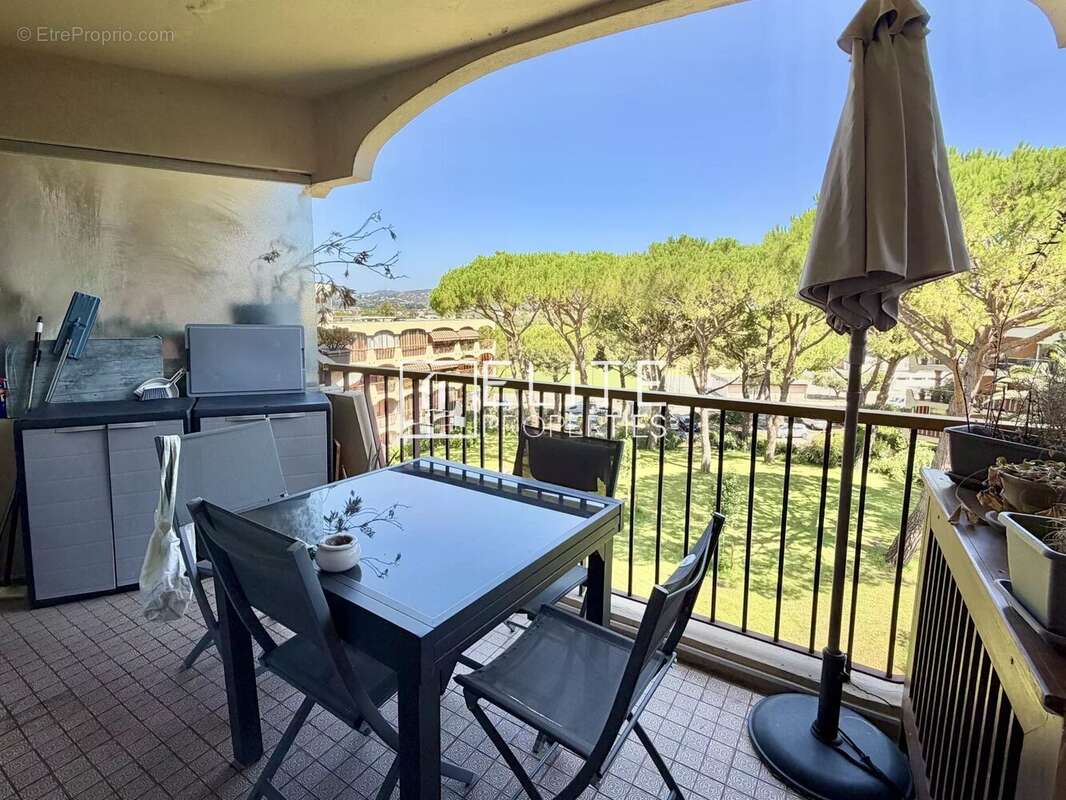 STUDIO 37m² COIN NUIT & TERRASSE - Mandelieu-la-Napoule - photo 2