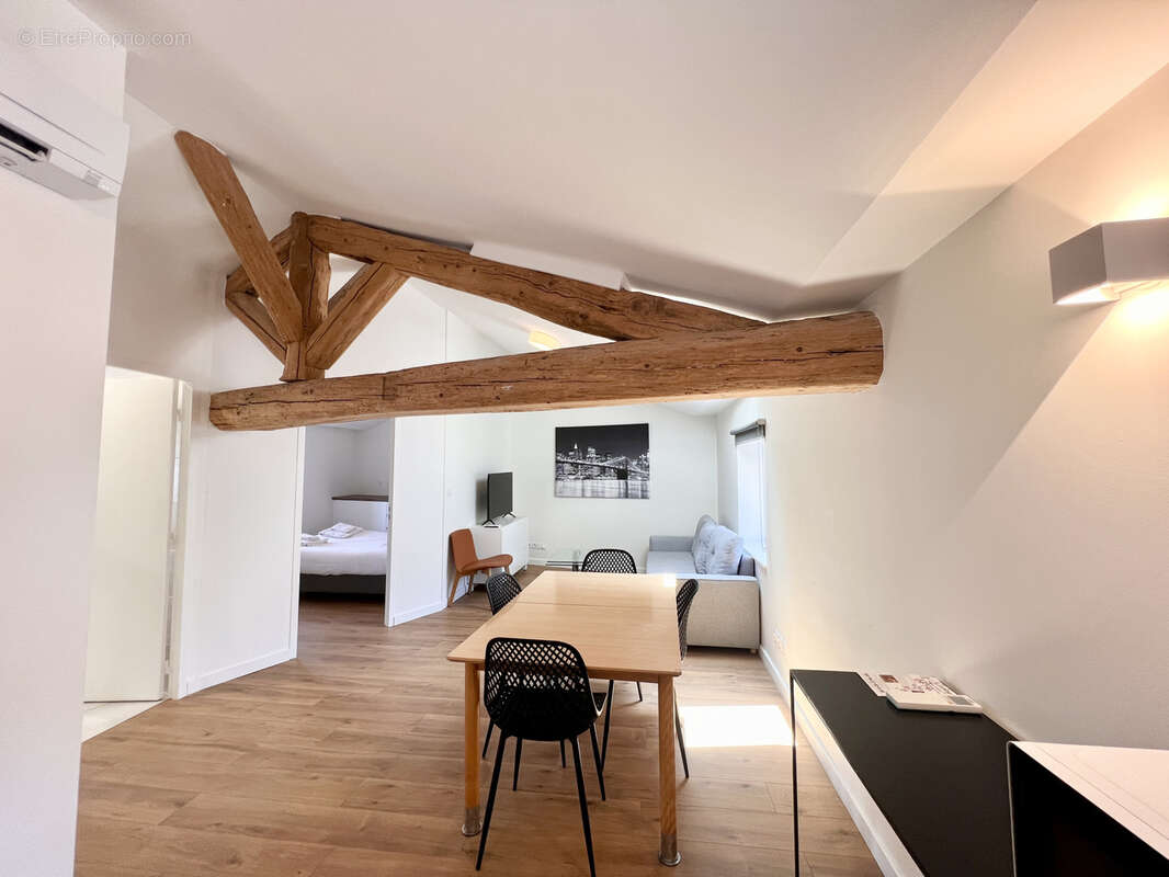 Appartement à CHAMPAGNE-AU-MONT-D'OR