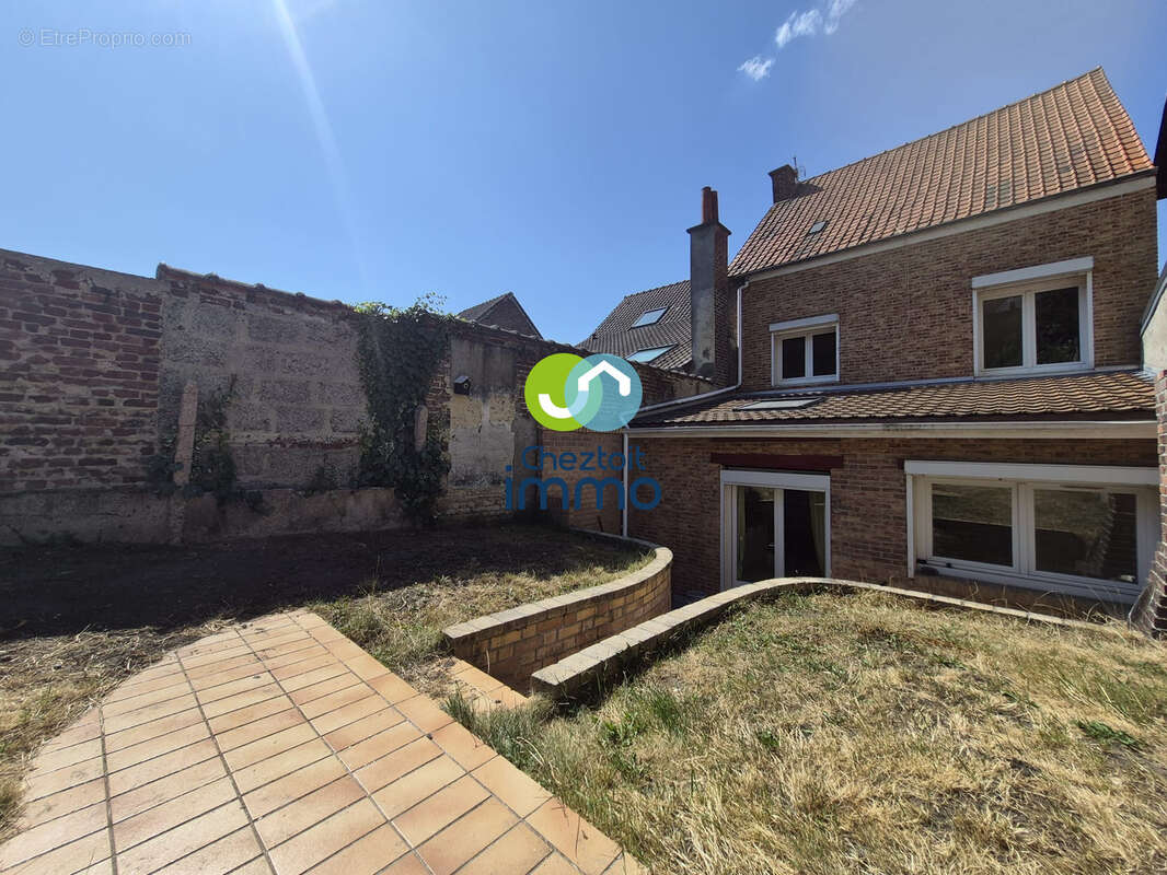 Maison beaux volumes 3 chambres jardin centre-ville - photo 15