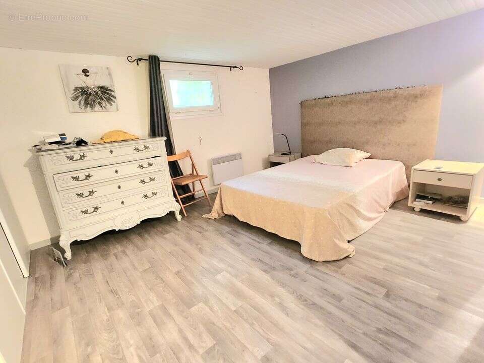 Maison de 242 hab //  terrain 1196 m² // piscine / sauna / spa - photo 7