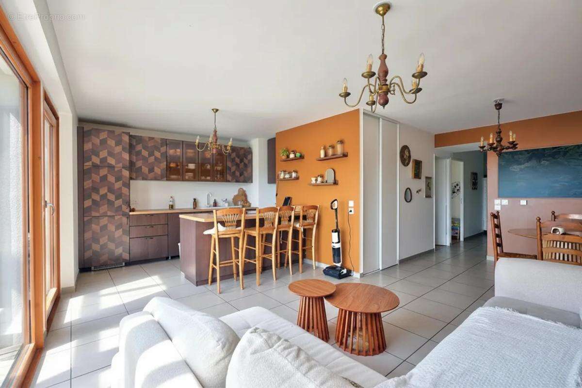 Appartement 4 pièces, terrasse, Saint-Priest - photo 2