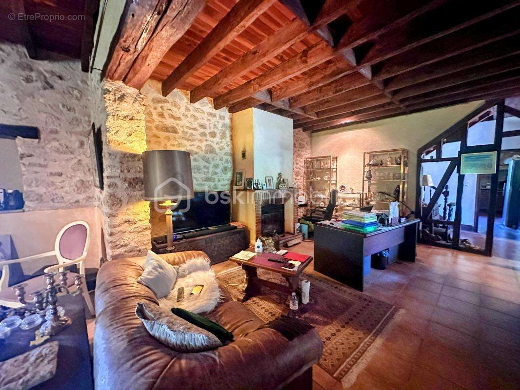 Superbe domaine gersois avec deux maisons, idéale pour de la location ou pour une activité type chambre d'hôtes ou autre - photo 14