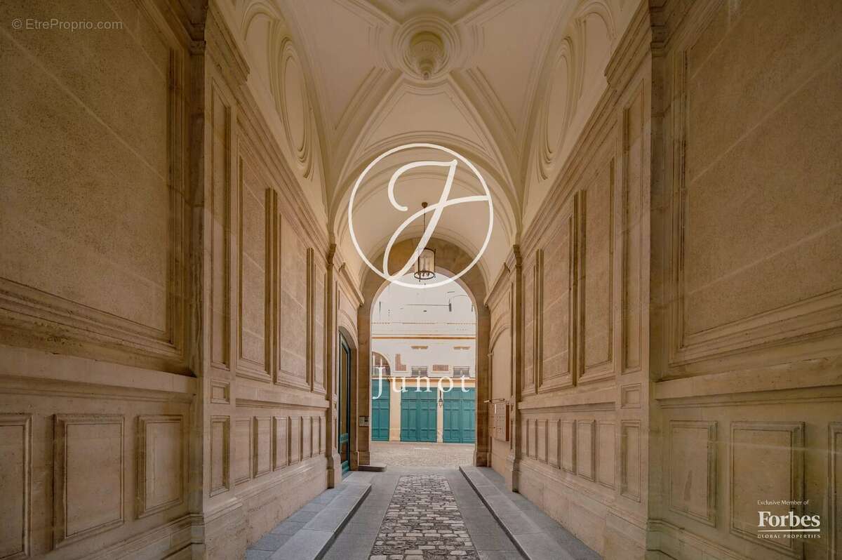 Appartement à PARIS-6E