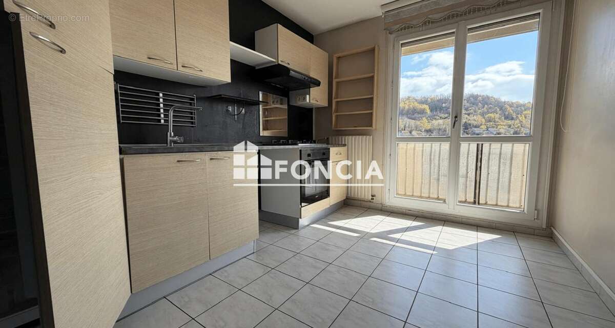 Appartement à BOURGOIN-JALLIEU