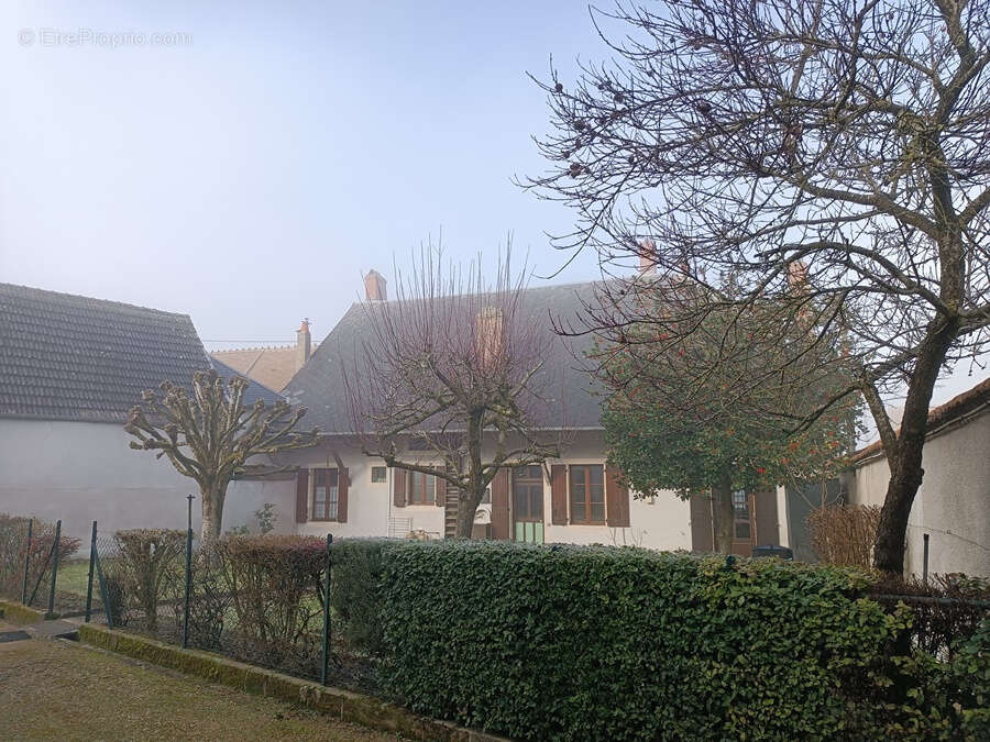 Maison à OUROUER-LES-BOURDELINS