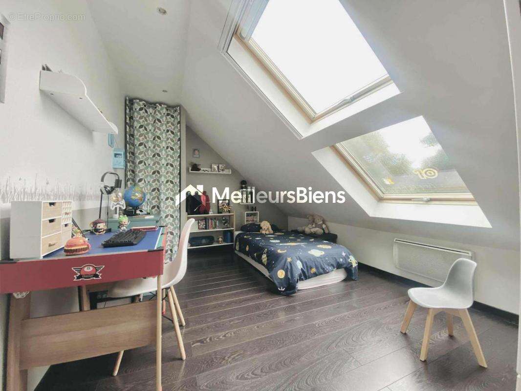 Maison à MERY-SUR-OISE