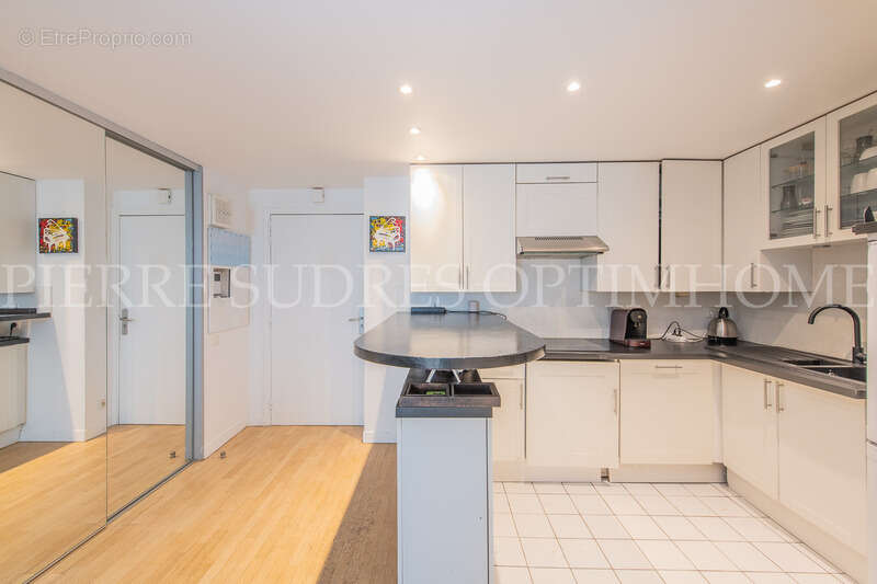 Appartement à PARIS-18E