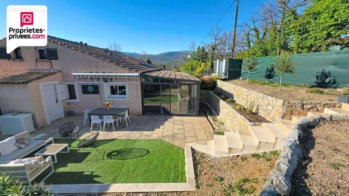 Maison à SAINT-CEZAIRE-SUR-SIAGNE