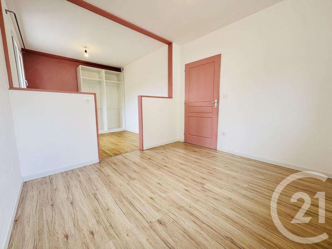 Maison 95 m² à Rilhac-Rancon  - photo 16