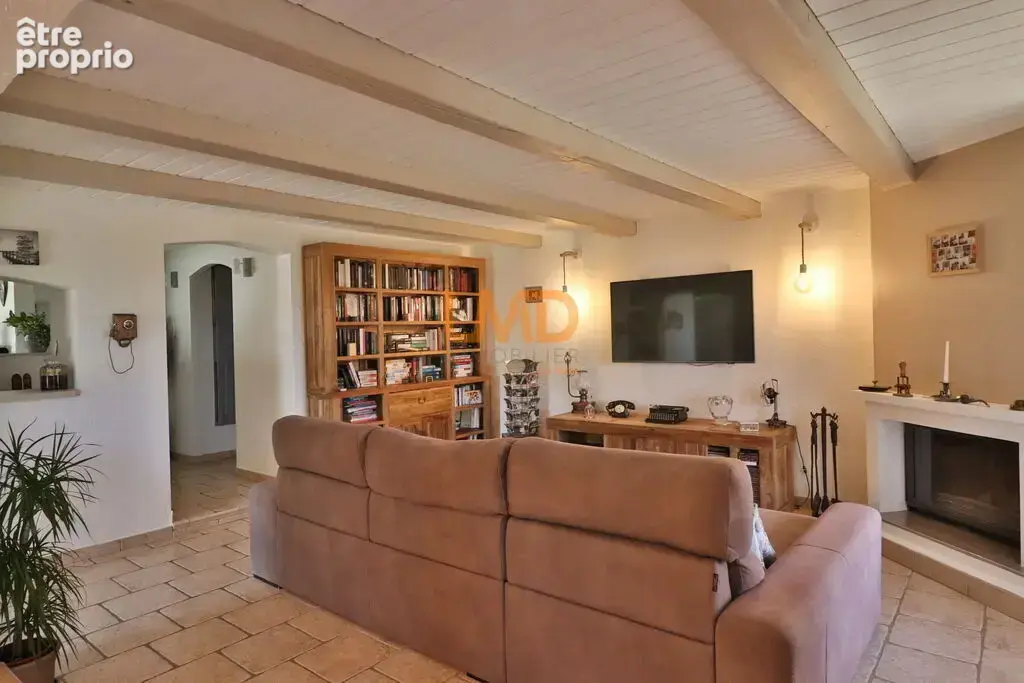 Maison de charme 4 chambres Terrain 2000m2 Piscine Calme Plein S - photo 5