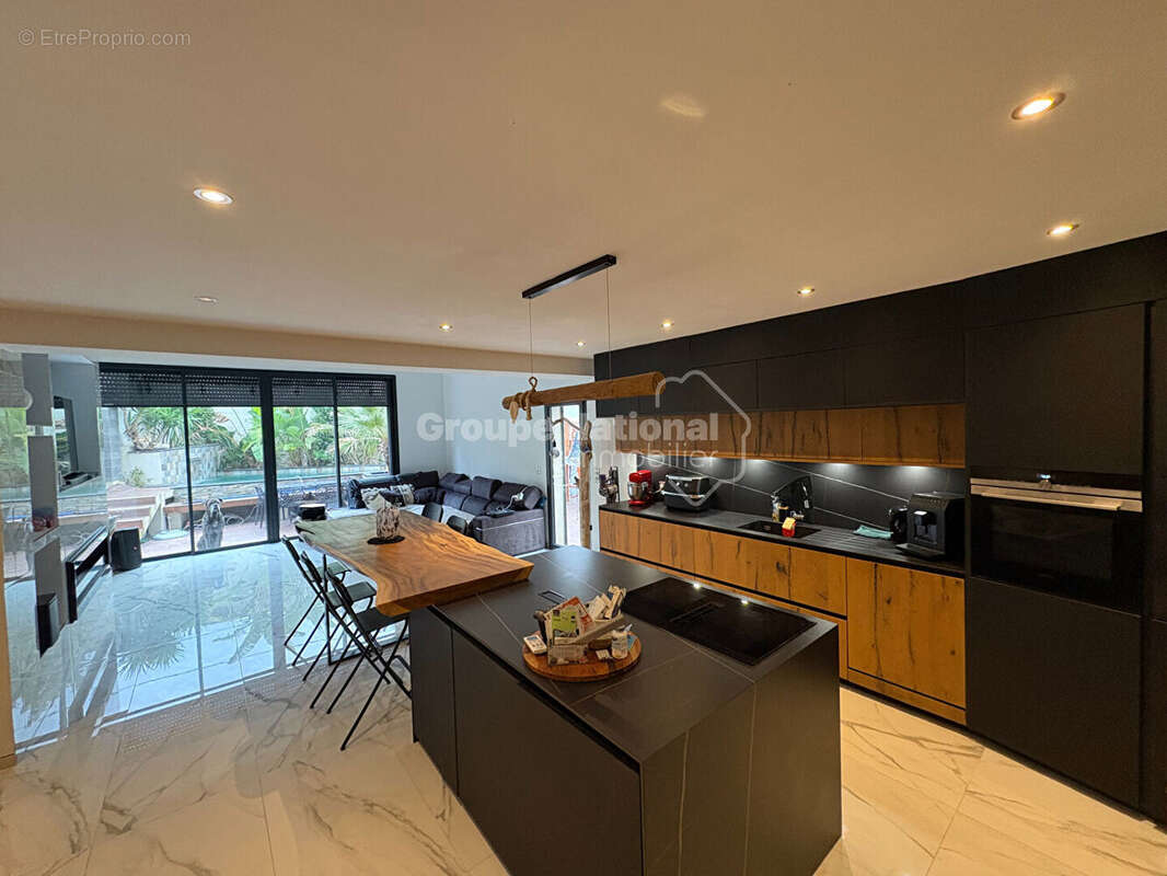Villa T5 de 190 m2 avec piscine proche mer - photo 5