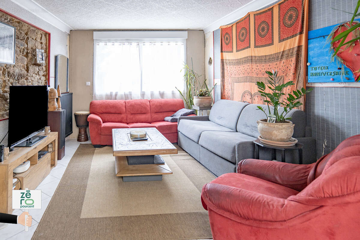 Maison de charme en pierre à vendre à Saint-Étienne-du-Bois, proche Legé   174 m2 habitables - photo 7