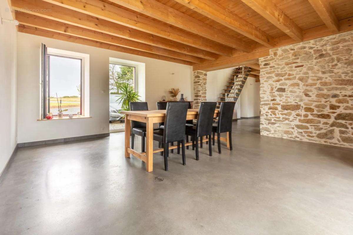 Maison à AIGREFEUILLE-SUR-MAINE
