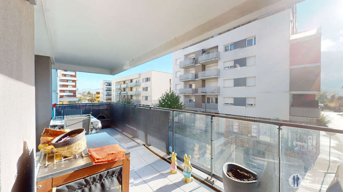 Appartement à SAINT-MARTIN-D'HERES