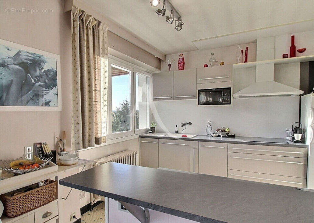 Maison Vaivre Et Montoille - photo 2
