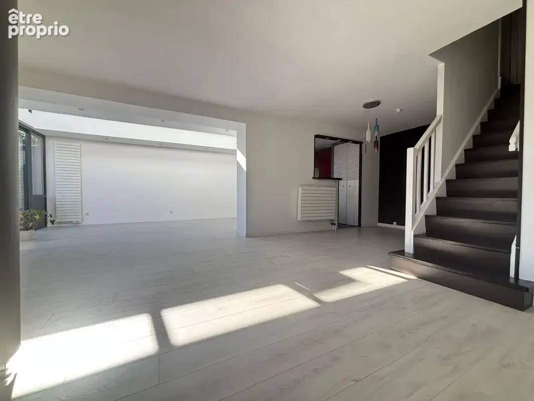 Maison 6 pièces 105 m² à vendre à Saint-Germain-Les-Corbeil (91250) - photo 2