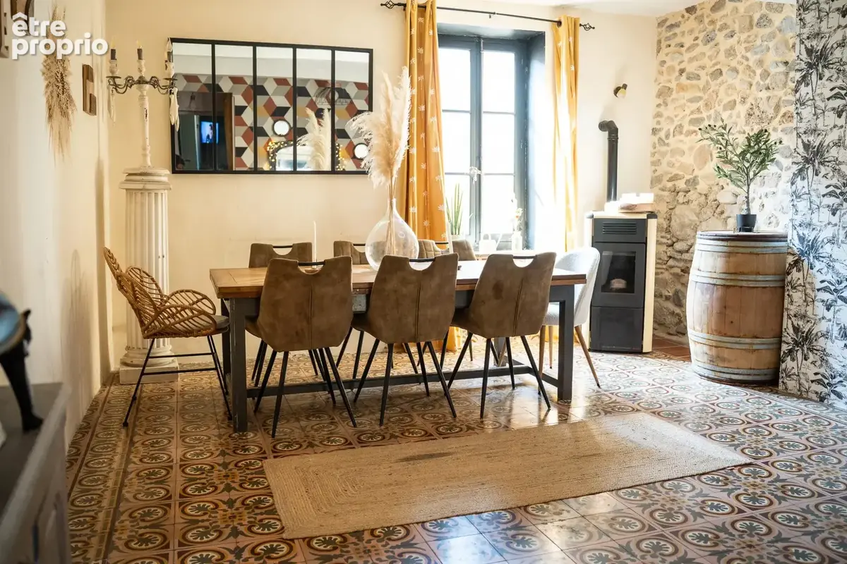 Maison 10 pièces 220 m² à vendre à Pouzolles (34480) - photo 2
