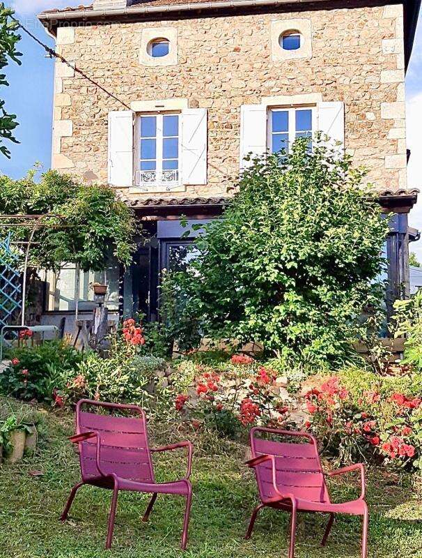 Maison à BEAUJEU