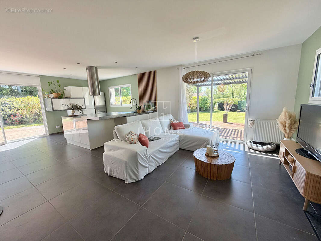 Maison à SAINT-SATURNIN