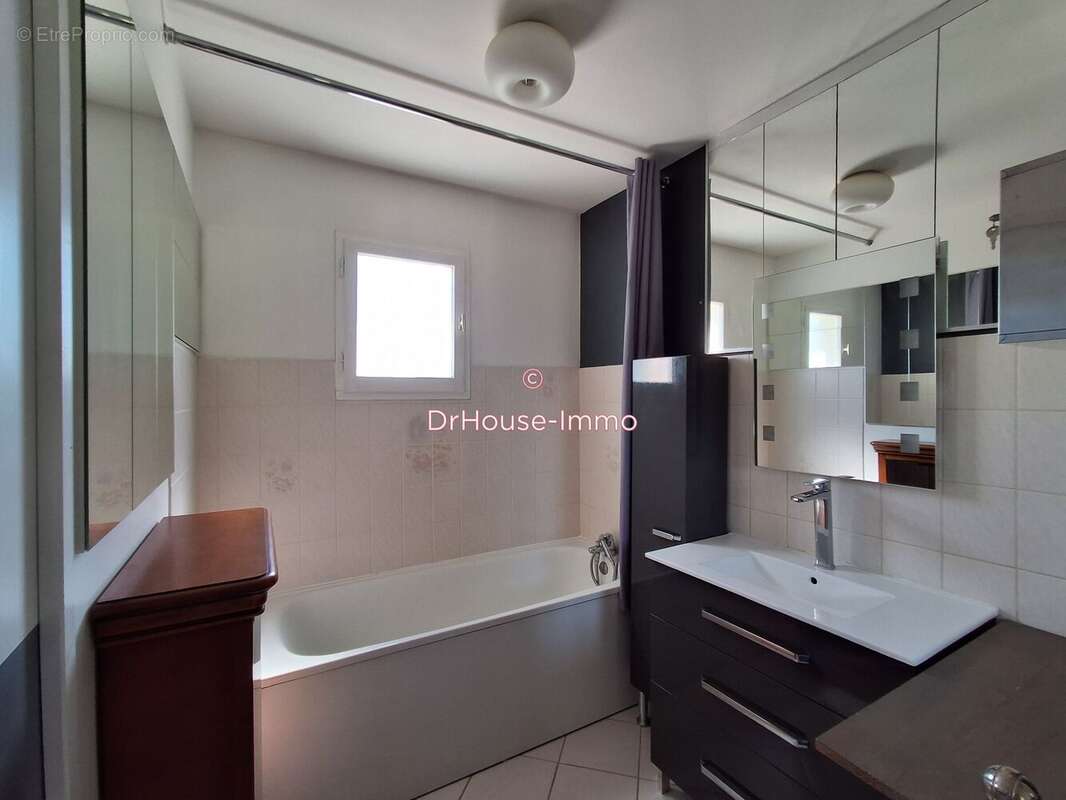 Maison 92 m² à Saint-Ouen-D'aunis  - photo 17
