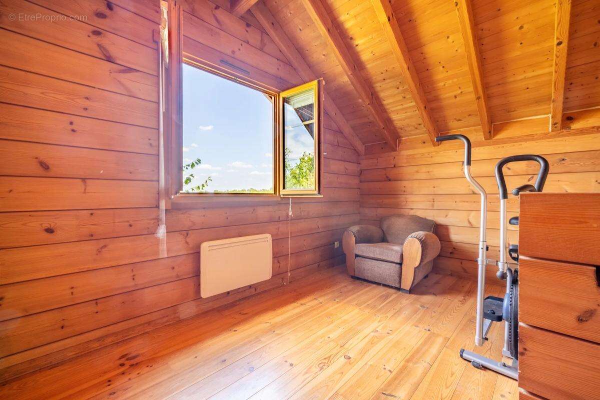 Charmant Chalet de 2 pièces 50 m² à Réau dans un environnement exceptionnel ! - photo 9