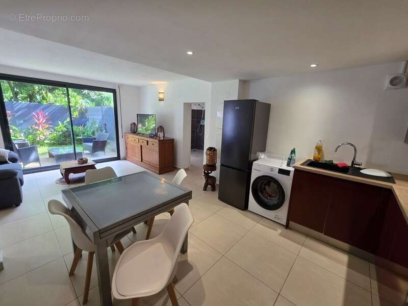 Maison à BAIE-MAHAULT