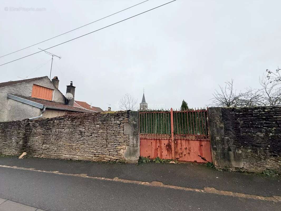 Maison à LIFFOL-LE-GRAND