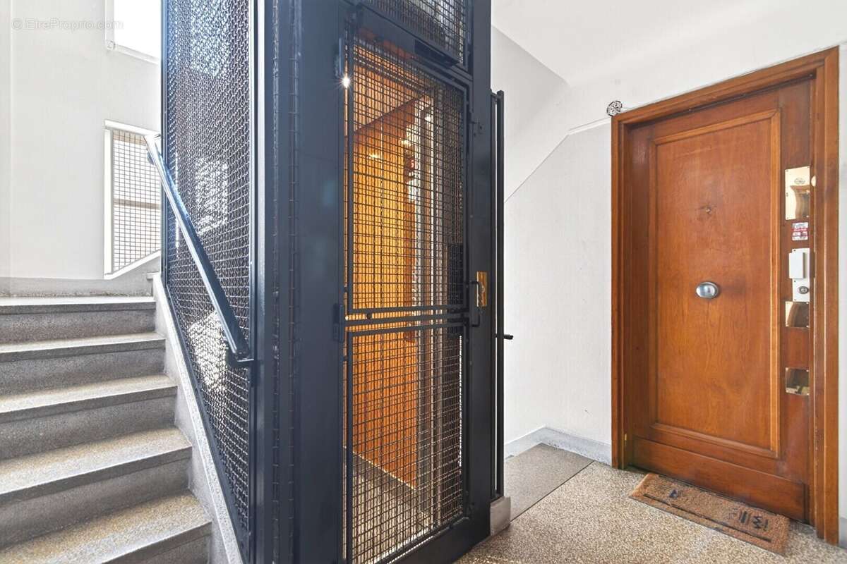 Appartement à PARIS-20E