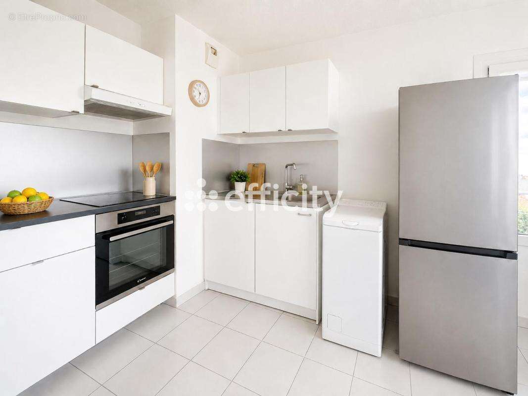 Appartement à MARSEILLE-3E