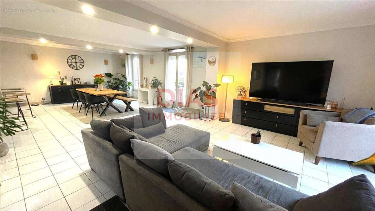 Maison à PONTAULT-COMBAULT