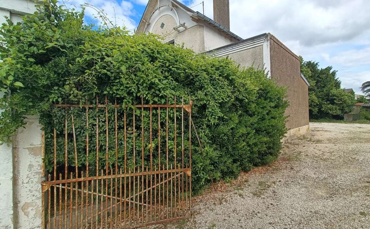 Maison à NEUVILLE-DE-POITOU