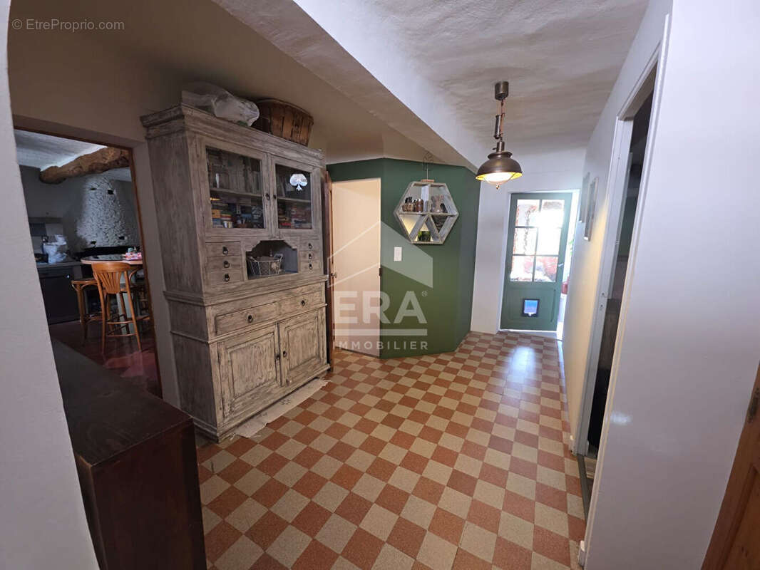 Maison à LA ROQUETTE-SUR-SIAGNE