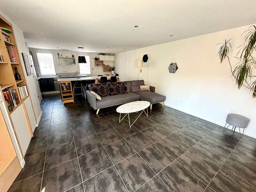 CLERMONT-FERRAND / St-Alyre - Duplex à vendre avec terrasse et garage ! - photo 2