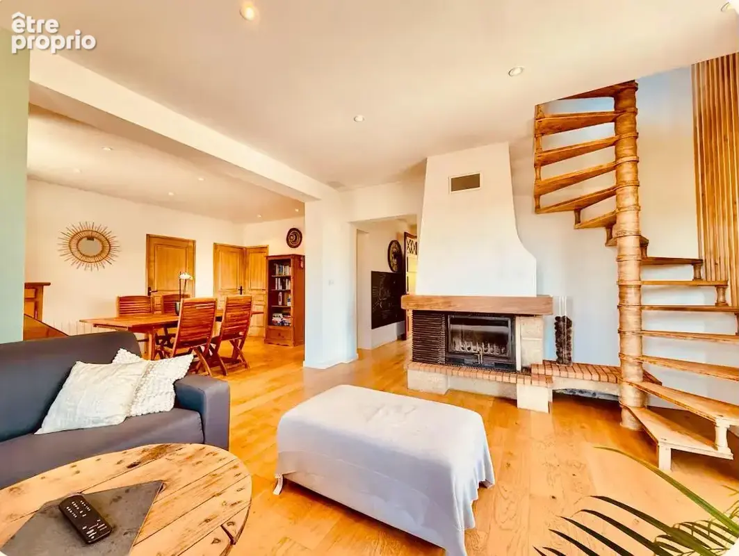 Maison T5 de caractère + T2 indépendant - photo 3