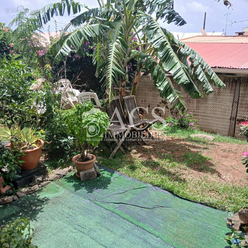 Appartement F2 meublé en rez-de-jardin, proximité plage, Anse Mitan - TROIS-ILETS - photo 3