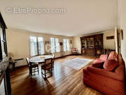 Séjour grand angle - Appartement à RUEIL-MALMAISON