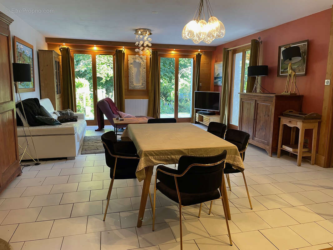 Maison à JAMBLES