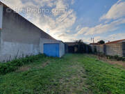 Parking à L&#039;AIGUILLON-SUR-MER