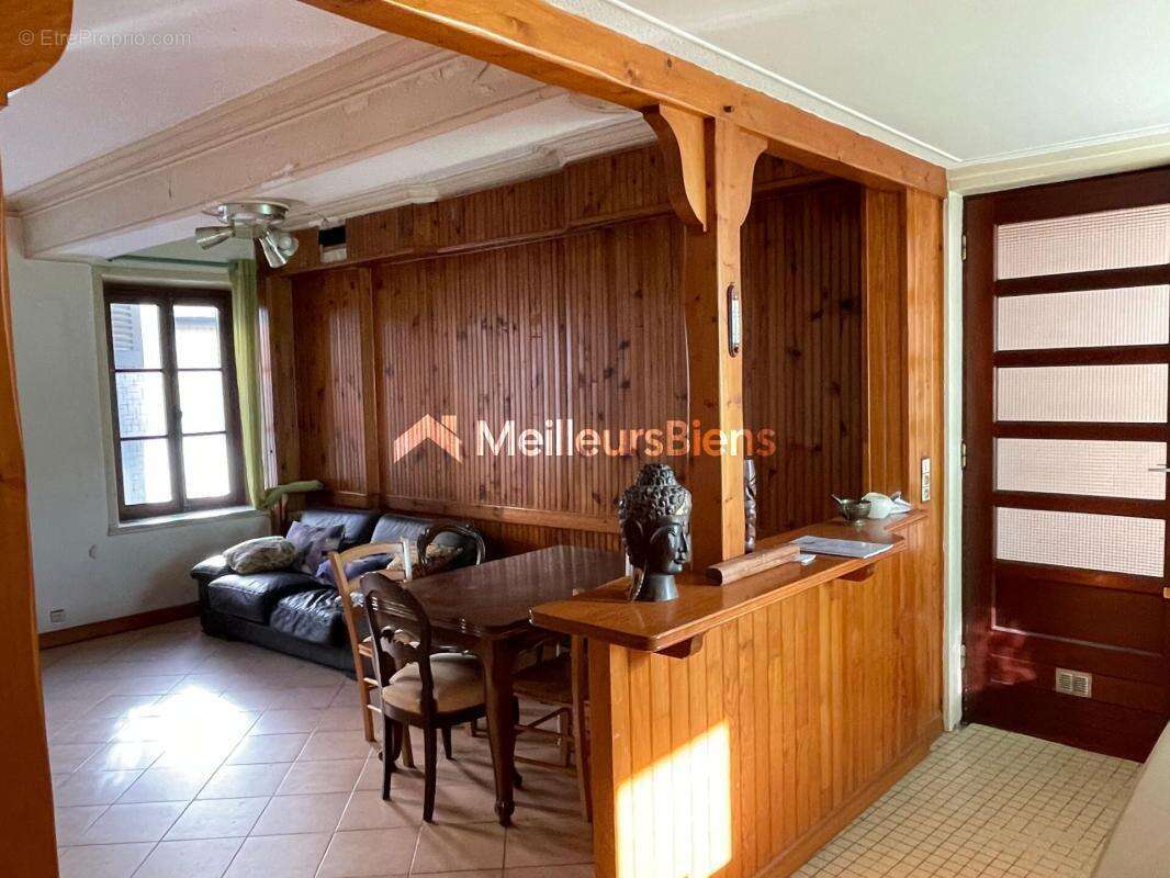 Maison à MONTMERLE-SUR-SAONE