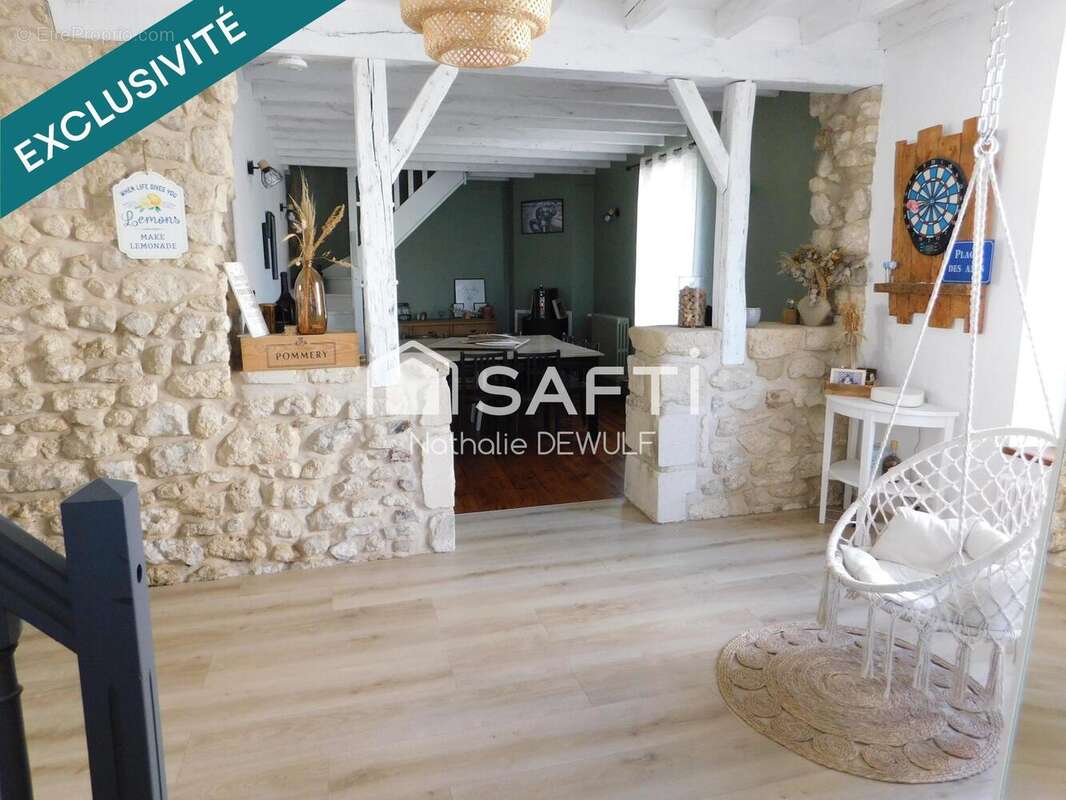 Photo 2 - Maison à REVILLON