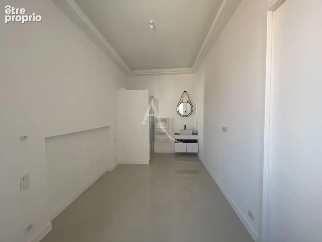 3 pièces de 100 m2 - cannes centre - adresse d'exception - photo 4