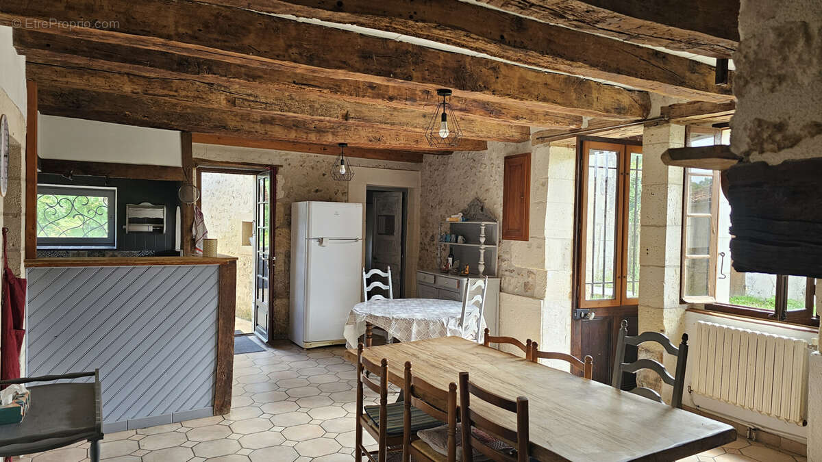 Maison à MONTAGRIER